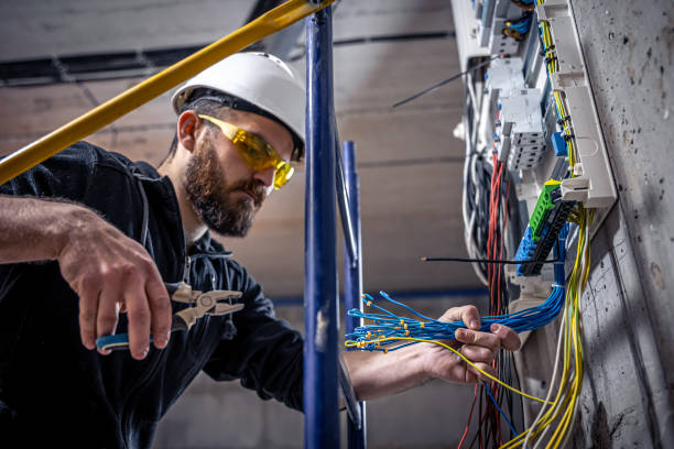 Best Emergency Electrical Repair  in Braddock, VA